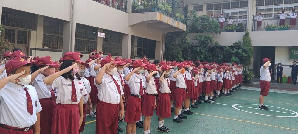 Upacara Setiap Hari Senin